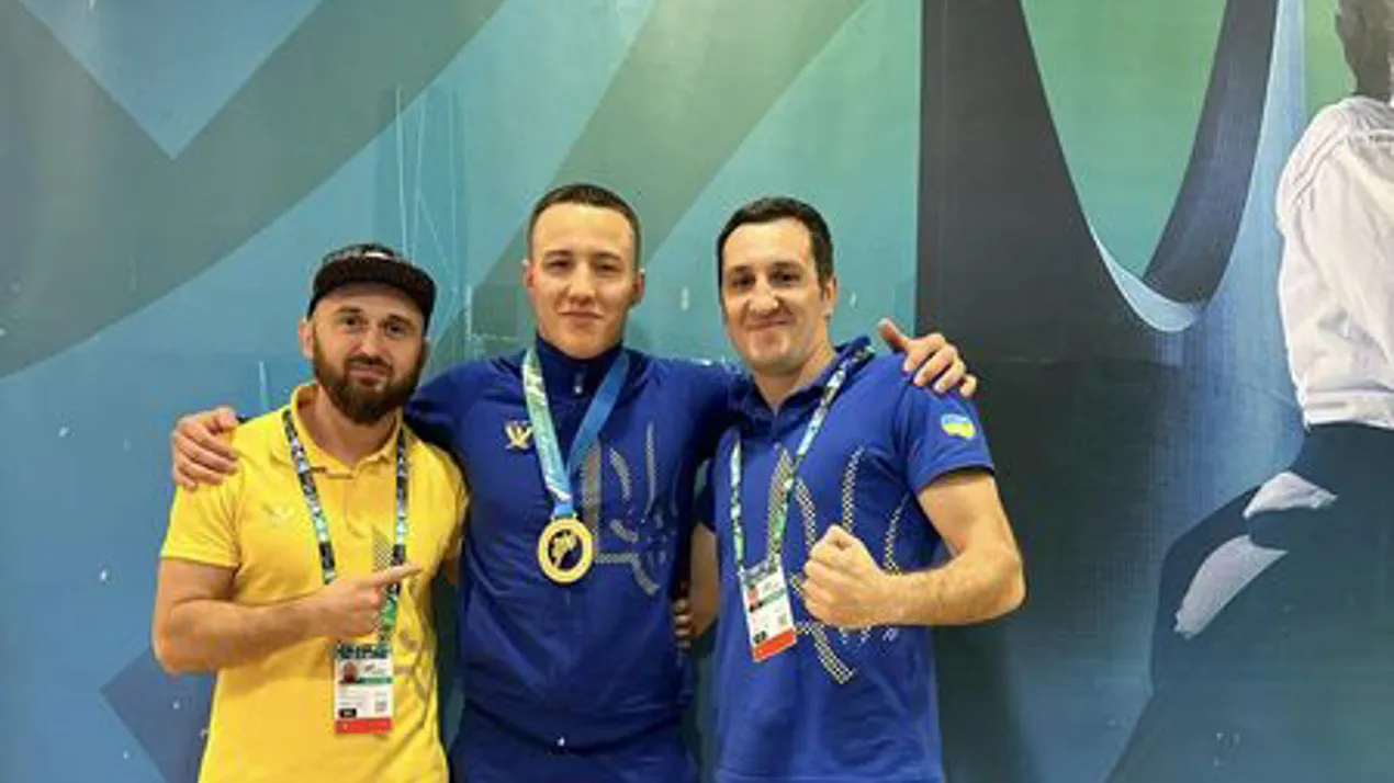 Роман Кізюк - перший Заслужений майстер спорту України з грепплінгу в Чернівцях (тренер Горюк П.І)
